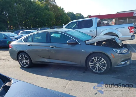 2018 Buick Regal Sportback Essence из США, поврежденный, VIN W04GP6SX2J1119794